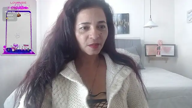 Snapshot of rosse_m chatting on 10-11-25, 03:46 rosse m online show from 10-11-25, 03:46
