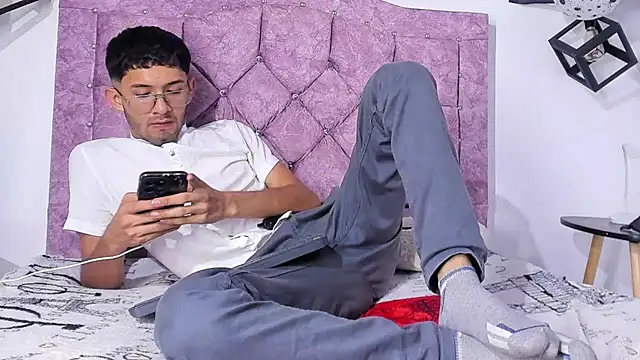 ianthompsoncut online show from 10-19-25, 10:34