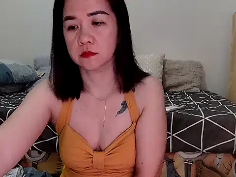 KissHott online show from 05-10-26, 10:11