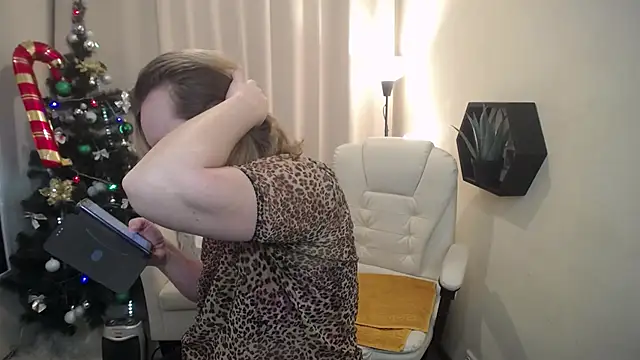 VestaWoody online show from 12-22-25, 07:30