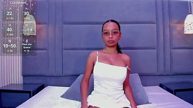 Snapshot of AliceJackkson chatting on 10-09-25, 11:44 AliceJackkson online show from 10-09-25, 11:44