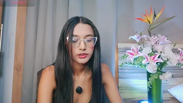 luna valen online show from 05-10-26, 04:38