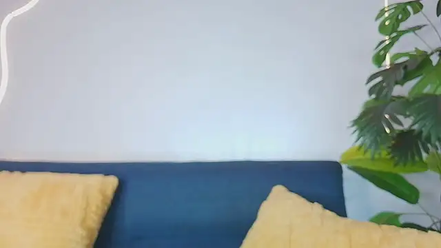 luna valen online show from 05-27-26, 04:09
