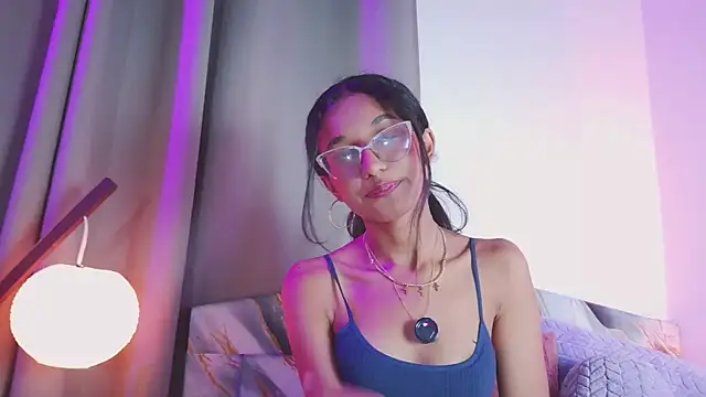 luna valen online show from 10-27-25, 12:50