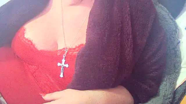 Snapshot of Playful_MILF_Demi chatting on 02-19-26, 10:18 Playful MILF Demi online show from 02-19-26, 10:18