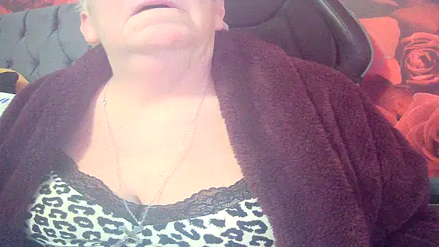 Snapshot of Playful_MILF_Demi chatting on 02-27-26, 11:48 Playful MILF Demi online show from 02-27-26, 11:48