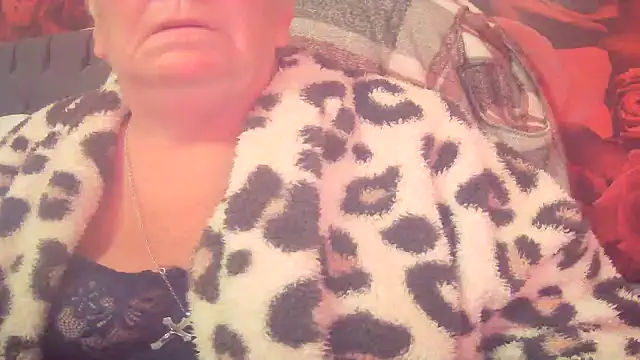 Playful MILF Demi online show from 05-03-26, 08:19