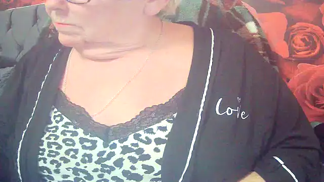 Playful MILF Demi online show from 04-26-26, 06:38