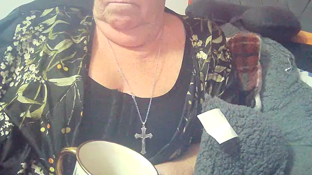 Snapshot of Playful_MILF_Demi chatting on 02-24-26, 04:41 Playful MILF Demi online show from 02-24-26, 04:41