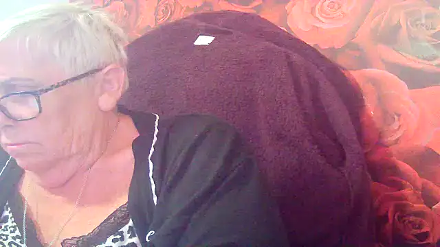 Playful MILF Demi online show from 05-31-26, 06:53
