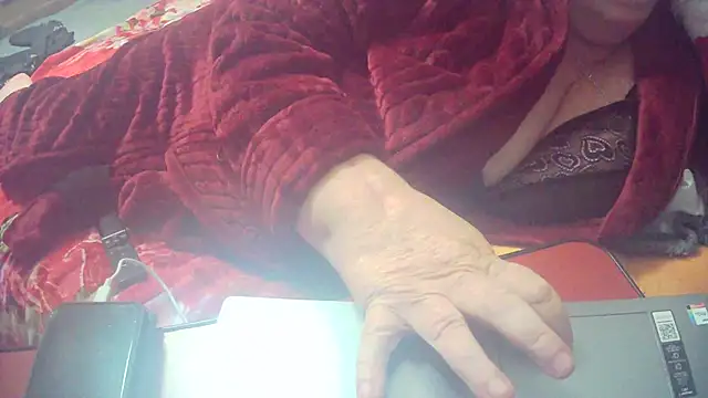 Playful MILF Demi online show from 10-28-25, 02:12