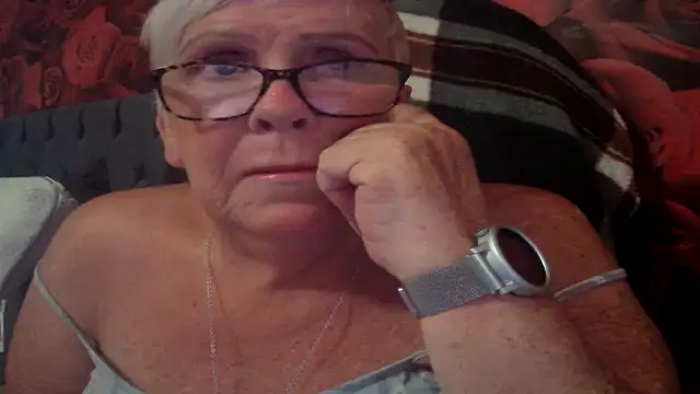 Playful MILF Demi online show from 05-28-26, 06:47