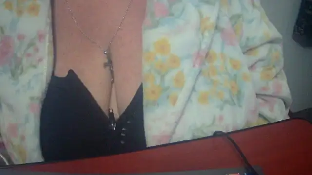 Playful MILF Demi online show from 11-10-25, 07:52