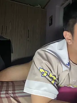 Zynzel online show from 10-19-25, 06:32