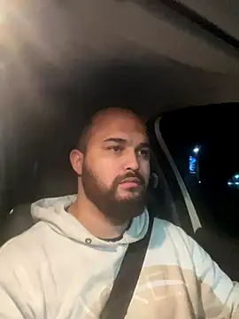 Snapshot of mayday2025m chatting on 10-08-25, 01:18 mayday2025m online show from 10-08-25, 01:18