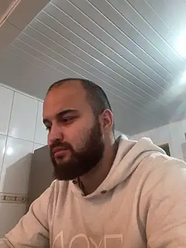 Snapshot of mayday2025m chatting on 10-10-25, 02:40 mayday2025m online show from 10-10-25, 02:40