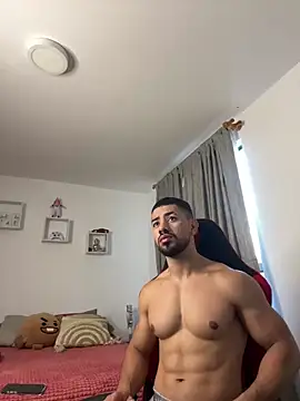 Ezzio Scolaro online show from 11-07-25, 11:26