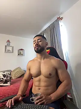 Ezzio Scolaro online show from 11-22-25, 12:37