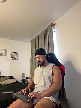 Ezzio Scolaro online show from 03-13-26, 10:26