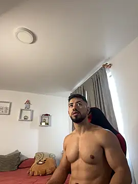 Ezzio Scolaro online show from 02-21-26, 01:13