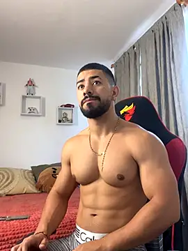 Ezzio Scolaro online show from 11-20-25, 11:44