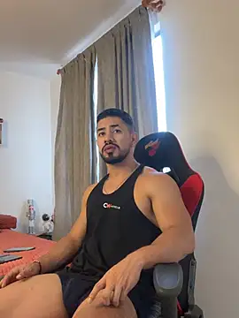 Ezzio Scolaro online show from 03-24-26, 09:48