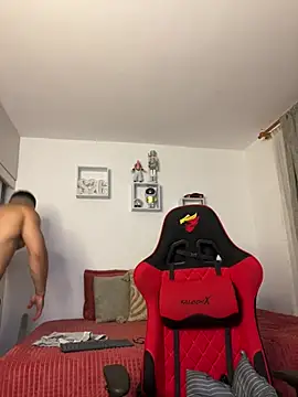 Ezzio Scolaro online show from 04-06-26, 12:06