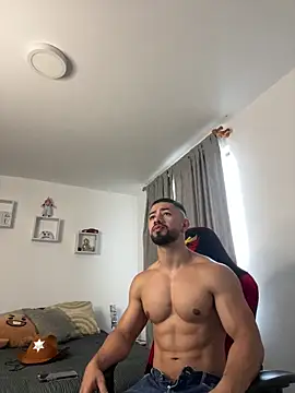 Ezzio Scolaro online show from 10-31-25, 12:46