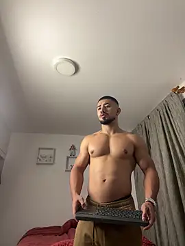 Ezzio Scolaro online show from 12-02-25, 12:11