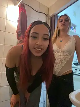 Snapshot of amatista7768 chatting on 10-27-25, 11:38 amatista7768 online show from 10-27-25, 11:38