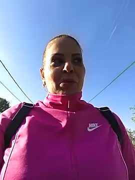 KRISZTIN1987 online show from 10-19-25, 02:09