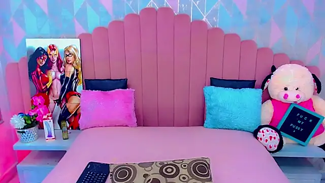 miss dania75 online show from 12-19-25, 04:27