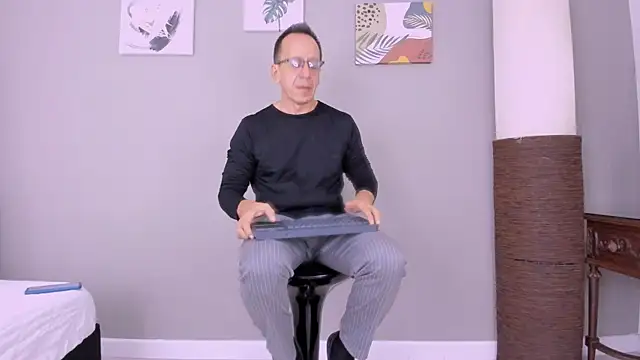  axelking  online show from 10-17-25, 11:45