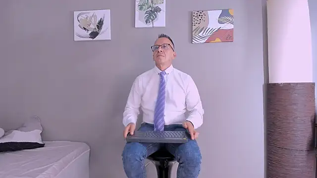  axelking  online show from 10-20-25, 11:44