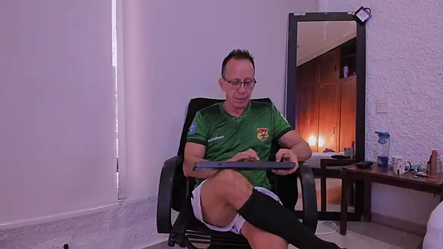  axelking  online show from 12-15-25, 11:27