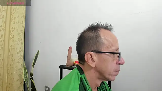  axelking  online show from 05-25-26, 11:42