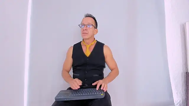  axelking  online show from 11-08-25, 11:36