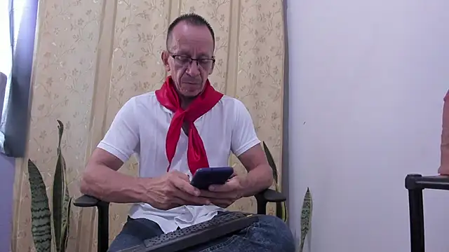  axelking  online show from 04-13-26, 11:36