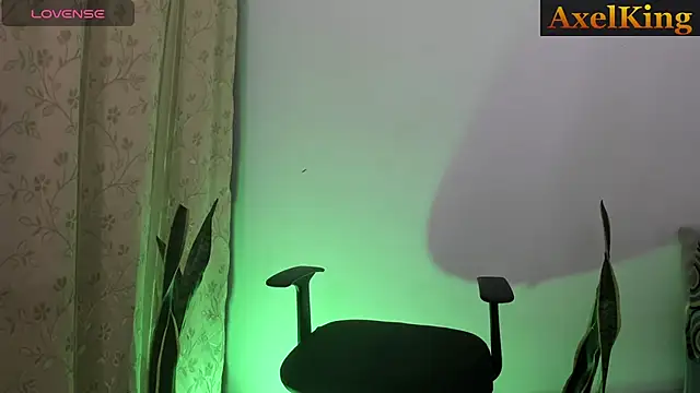 Snapshot of _axelking_ chatting on 07-18-26, 03:48 axelking online show from 07-18-26, 03:48