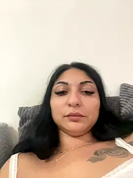 Snapshot of bia900bianca chatting on 10-22-25, 04:28 bia900bianca online show from 10-22-25, 04:28