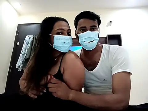 horny milf couple online show from 10-06-25, 05:02