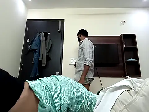 horny milf couple online show from 11-13-25, 06:23