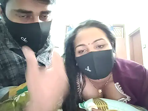 horny milf couple online show from 10-19-25, 04:32