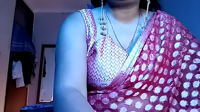 horny milf couple online show from 05-29-26, 07:20