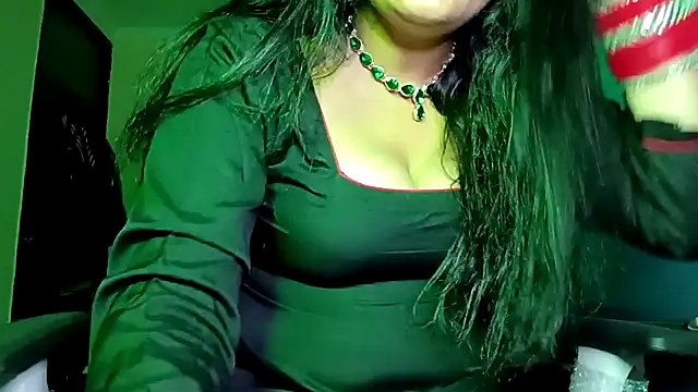 horny milf couple online show from 05-06-26, 07:18