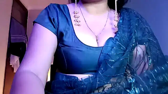 horny milf couple online show from 05-28-26, 05:52