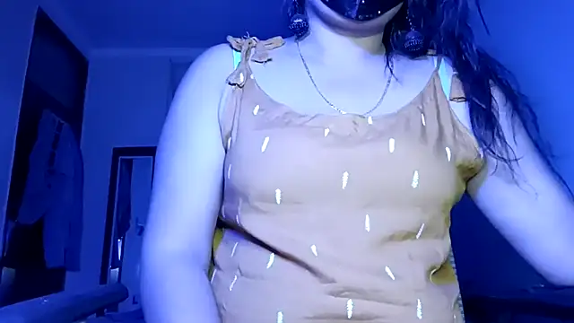 horny milf couple online show from 05-03-26, 08:23