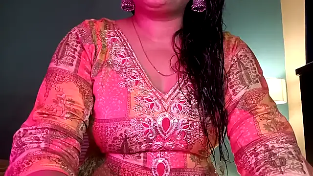 horny milf couple online show from 07-16-26, 04:48