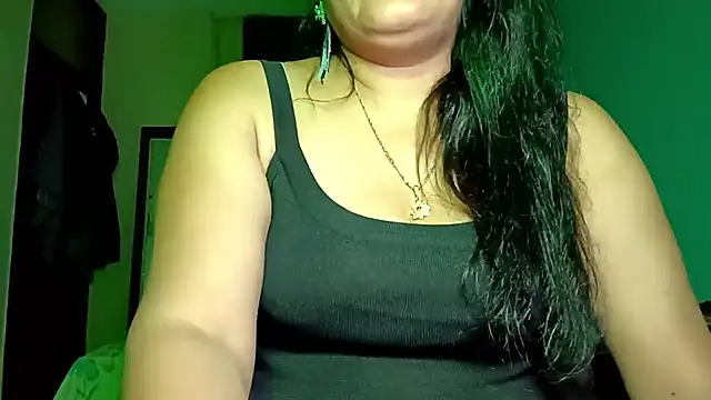 horny milf couple online show from 05-15-26, 06:39
