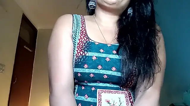 horny milf couple online show from 06-04-26, 07:07